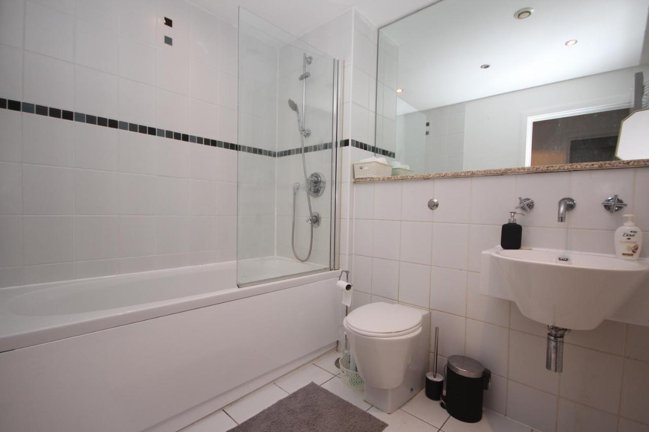 1 Bedroom Apartment, In City Centre, Chinese Quarter Apartment *